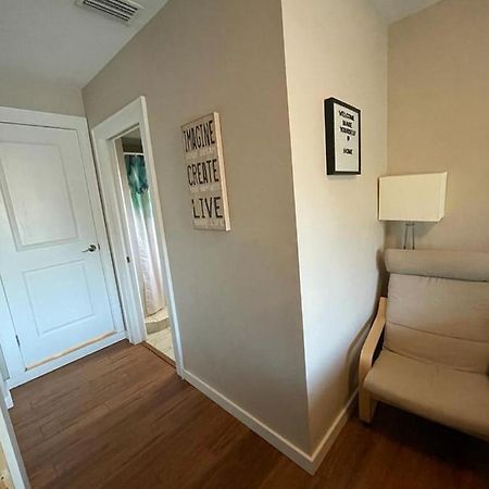 Quaint Guest Room Close To Siesta Key ซาราโซตา ภายนอก รูปภาพ